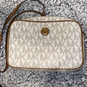 Ladies MK crossbody